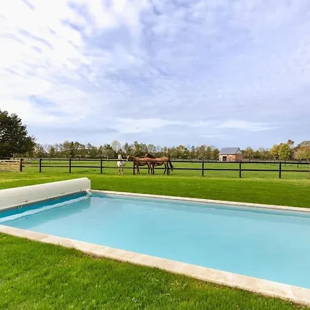 De La Garenne - Chaleureux Avec Piscine *