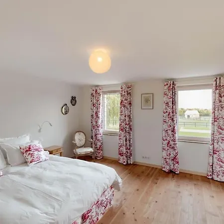 De La Garenne - Chaleureux Avec Piscine Holiday home