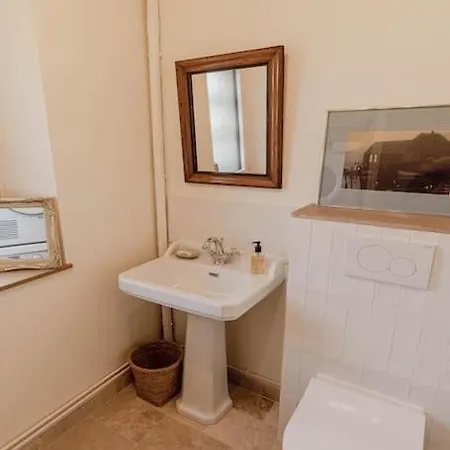 Holiday home De La Garenne - Chaleureux Avec Piscine Saint-Aubin-du-Thenney
